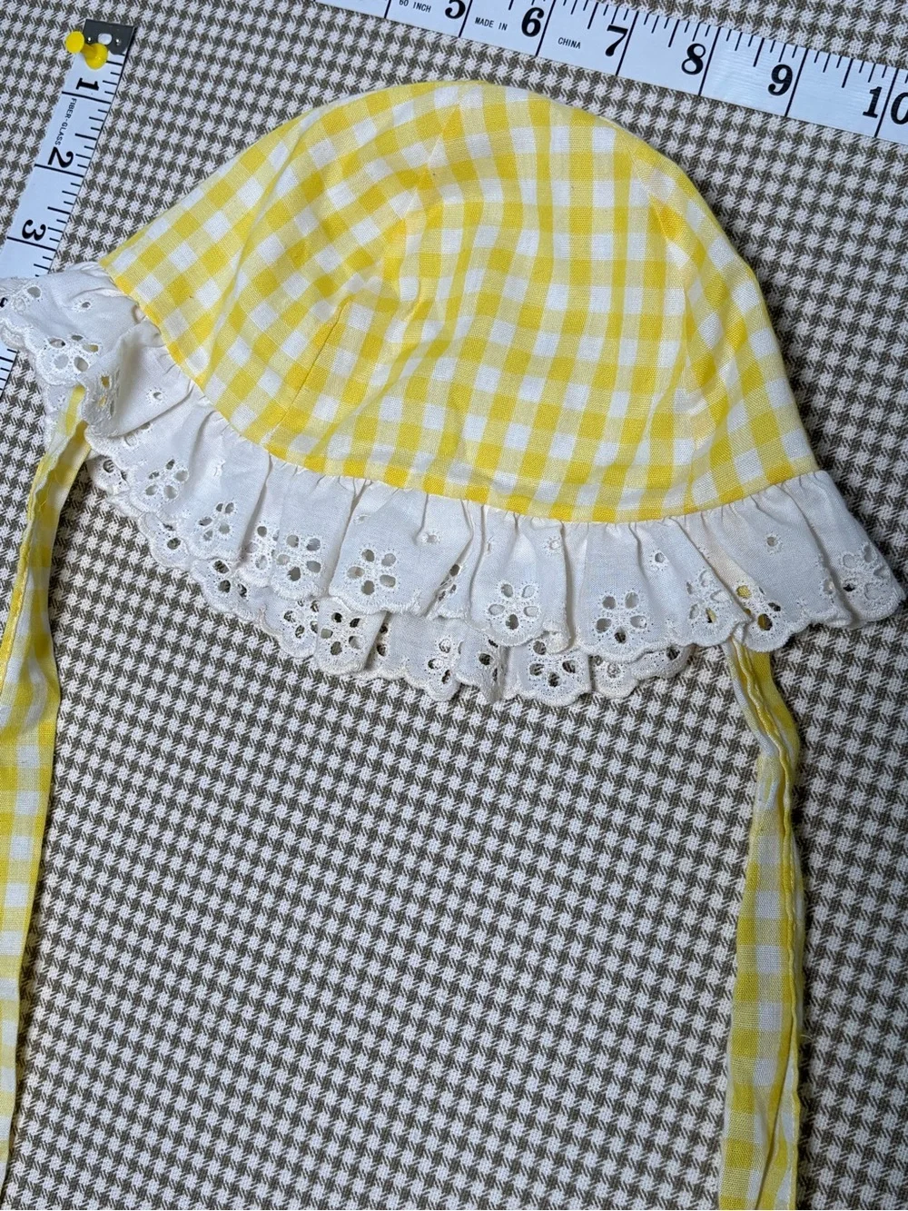 Vintage Strawberry Gingham Eyelet Baby Sun Bonnet Hat 18 Months